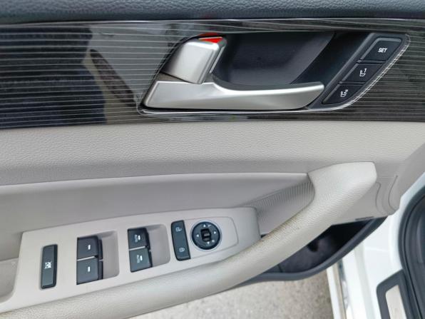Hyundai Sonata VII (LF) Рестайлинг с пробегом 2018 года, цена 1 900 000 рублей, 67900 км, седан, Автокод Объявления