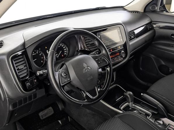 Mitsubishi Outlander III Рестайлинг 3 с пробегом 2019 года, цена 2 100 000 рублей, 135681 км, внедорожник, Автокод Объявления