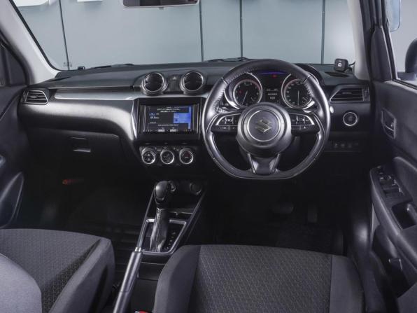 Suzuki Swift V с пробегом 2019 года, цена 1 159 000 рублей, 101111 км, хэтчбек, Автокод Объявления