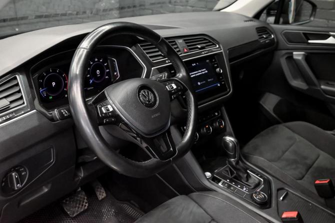 Volkswagen Tiguan II с пробегом 2019 года, цена 2 820 000 рублей, 140374 км, внедорожник, Автокод Объявления