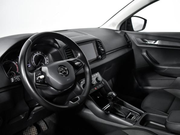 Skoda Karoq I с пробегом 2021 года, цена 1 998 790 рублей, 80721 км, внедорожник, Автокод Объявления