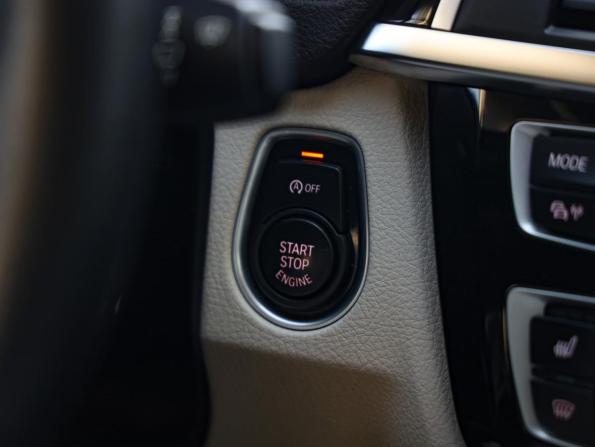 BMW 3 серии VI (F3x) Рестайлинг с пробегом 2016 года, цена 2 199 000 рублей, 152287 км, седан, Автокод Объявления