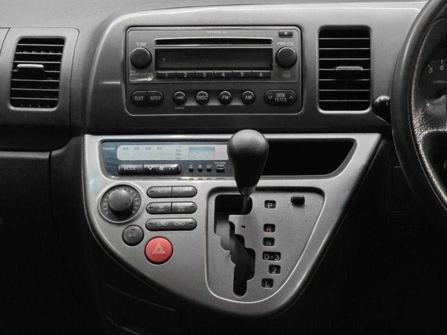 Toyota Wish I Красноярск  - изображение 11