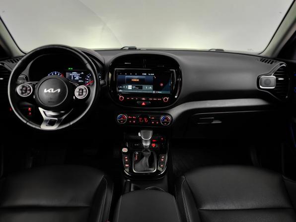 Kia Soul III Рестайлинг с пробегом 2022 года, цена 2 399 000 рублей, 23209 км, хэтчбек, Автокод Объявления