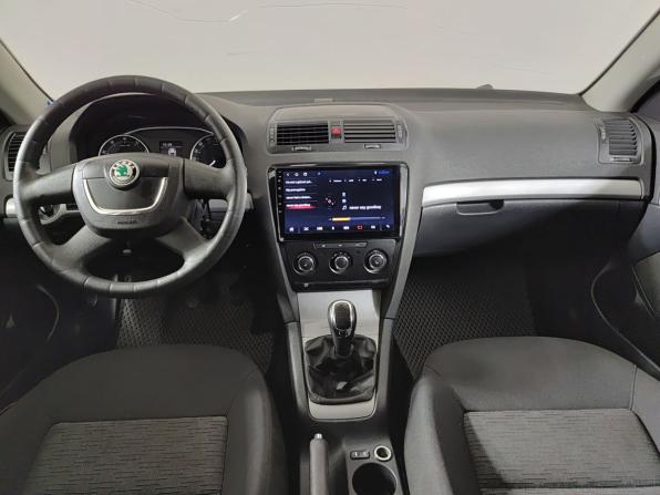 Skoda Octavia II (A5) Рестайлинг с пробегом 2012 года, цена 690 000 рублей, 247100 км, лифтбек, Автокод Объявления