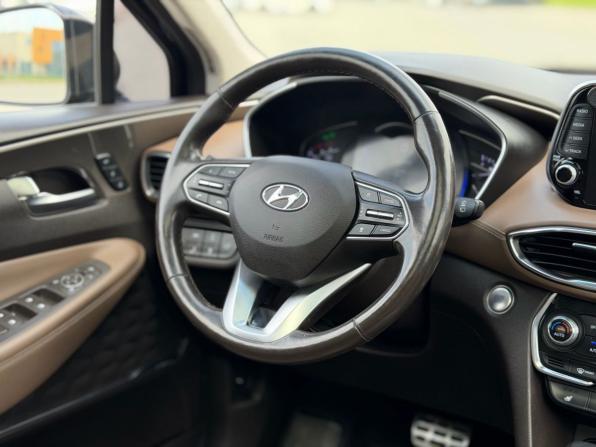 Hyundai Santa Fe IV с пробегом 2018 года, цена 3 150 000 рублей, 186800 км, внедорожник, Автокод Объявления