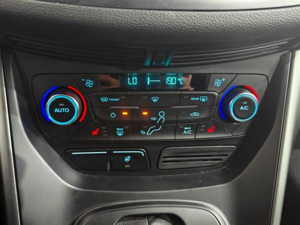 Ford Kuga II Рестайлинг с пробегом 2018 года, цена 1 650 000 рублей, 171000 км, внедорожник, Автокод Объявления