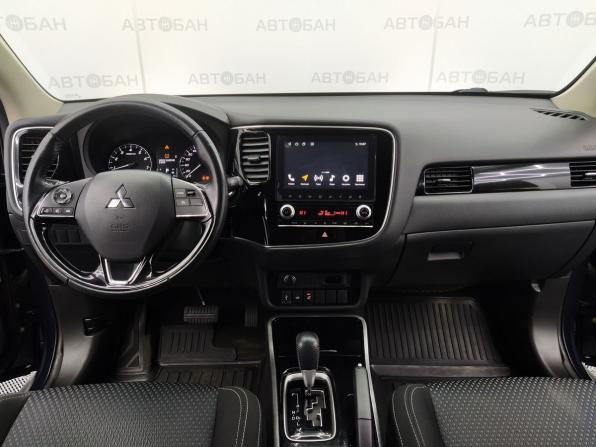 Mitsubishi Outlander III Рестайлинг 3 с пробегом 2022 года, цена 2 555 000 рублей, 41990 км, внедорожник, Автокод Объявления