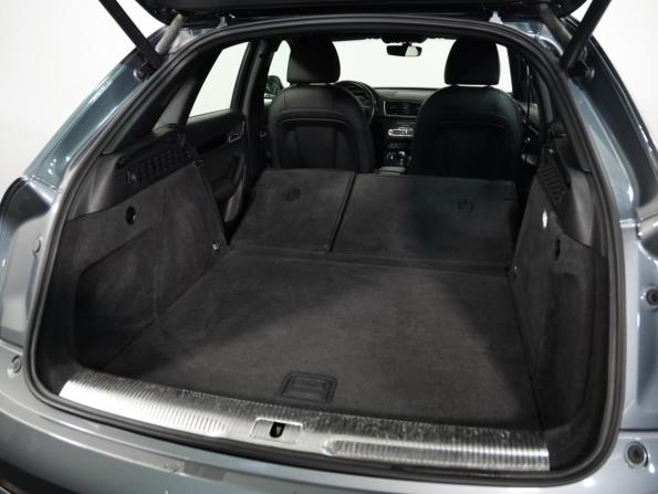 Audi Q3 I (8U) Рестайлинг с пробегом 2018 года, цена 2 599 000 рублей, 89829 км, внедорожник, Автокод Объявления