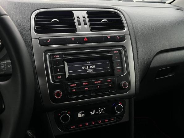 Volkswagen Polo V с пробегом 2015 года, цена 830 000 рублей, 147453 км, седан, Автокод Объявления