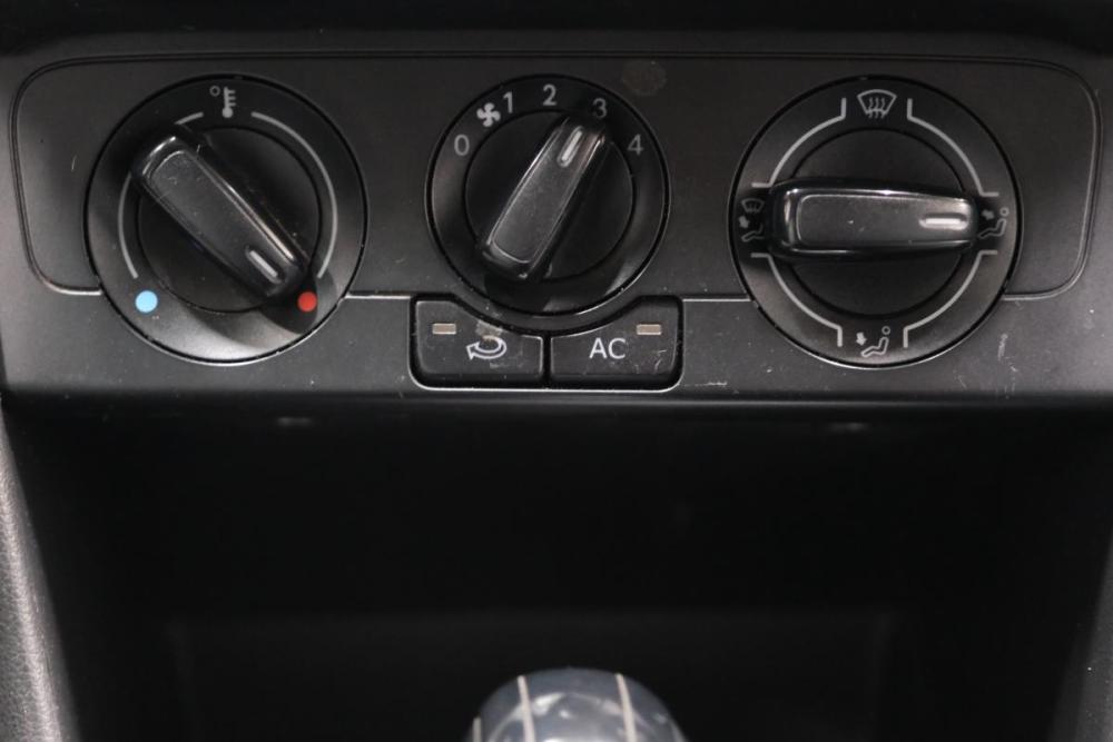 Volkswagen Polo V Омск  - изображение 17