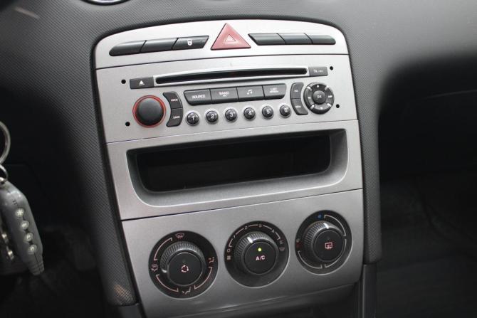 Peugeot 308 I с пробегом 2008 года, цена 370 000 рублей, 102000 км, хэтчбек, Автокод Объявления