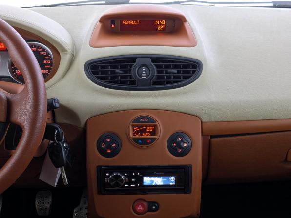 Renault Clio RS III с пробегом 2008 года, цена 1 130 000 рублей, 136439 км, хэтчбек, Автокод Объявления