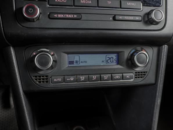 Volkswagen Polo V с пробегом 2011 года, цена 699 000 рублей, 256422 км, седан, Автокод Объявления