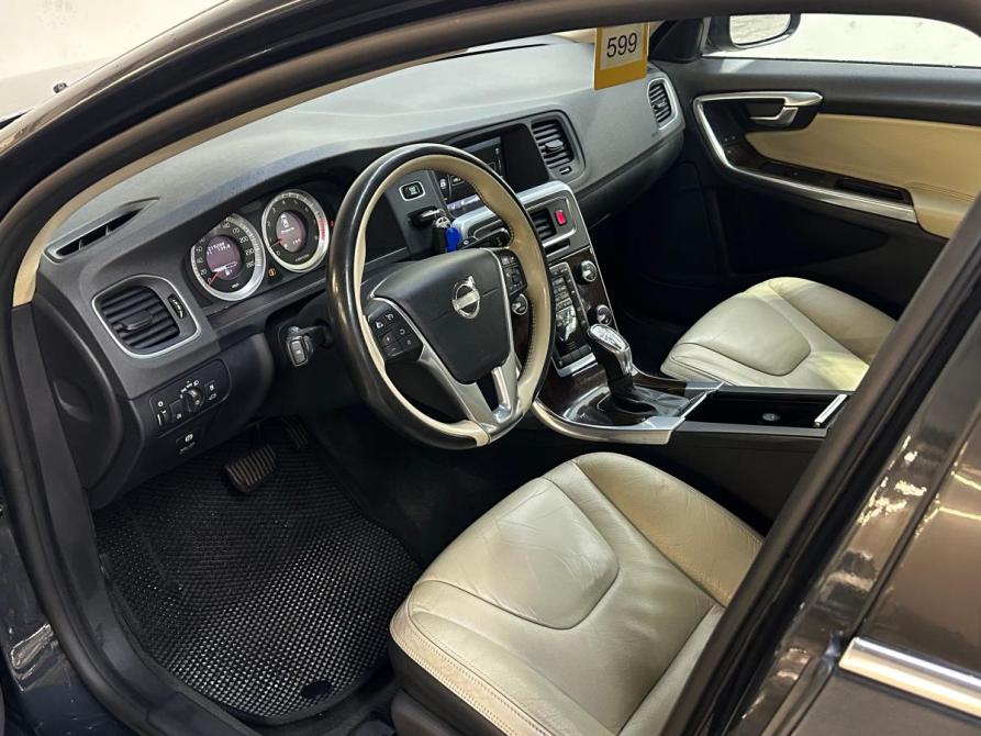Volvo S60 II Санкт-Петербург  - изображение 7