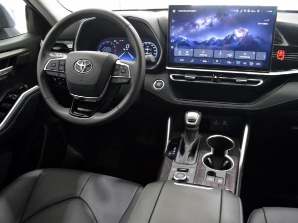 Toyota Highlander IV (XU70) с пробегом 2025 года, цена 5 555 000 рублей, 50 км, внедорожник, Автокод Объявления