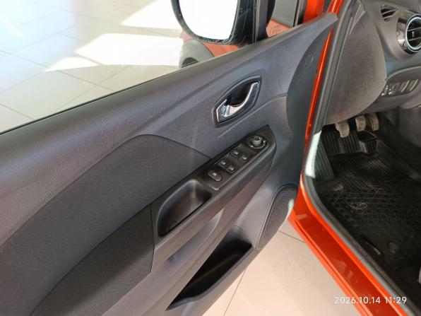 Renault Kaptur I с пробегом 2018 года, цена 1 550 000 рублей, 58603 км, внедорожник, Автокод Объявления