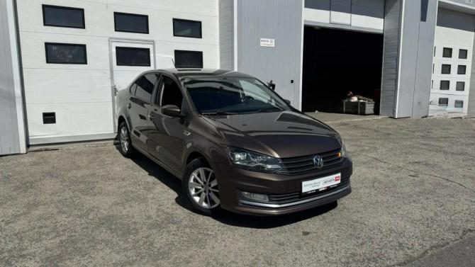 Volkswagen Polo V Рестайлинг с пробегом 2018 года, цена 1 350 700 рублей, 141940 км, седан, Автокод Объявления