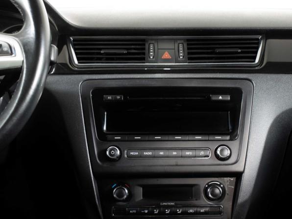 Skoda Rapid I с пробегом 2014 года, цена 990 000 рублей, 125319 км, лифтбек, Автокод Объявления