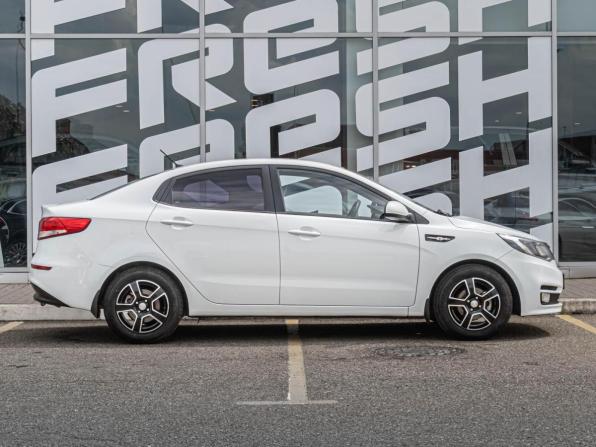 Kia Rio III Рестайлинг с пробегом 2015 года, цена 875 000 рублей, 179085 км, седан, Автокод Объявления