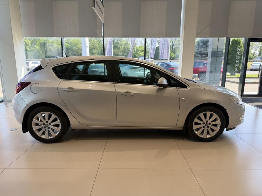Opel Astra J Краснодар  - изображение 4