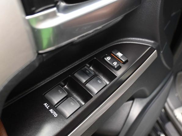 Toyota Land Cruiser 200 Series Рестайлинг 2 с пробегом 2020 года, цена 7 949 000 рублей, 55382 км, внедорожник, Автокод Объявления