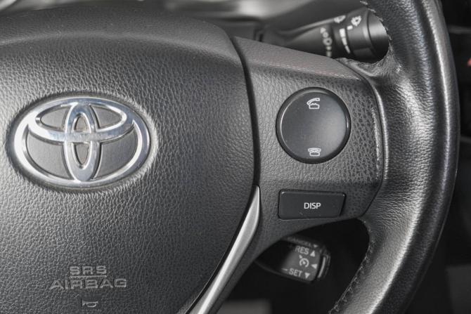 Toyota Corolla XI (E160 E170 E180) с пробегом 2013 года, цена 1 449 000 рублей, 143000 км, седан, Автокод Объявления