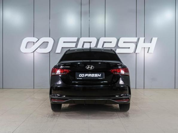 Hyundai Solaris II Рестайлинг с пробегом 2021 года, цена 1 549 000 рублей, 118788 км, седан, Автокод Объявления