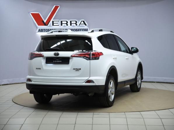 Toyota RAV4 IV (XA40) Рестайлинг с пробегом 2017 года, цена 2 270 000 рублей, 199907 км, внедорожник, Автокод Объявления