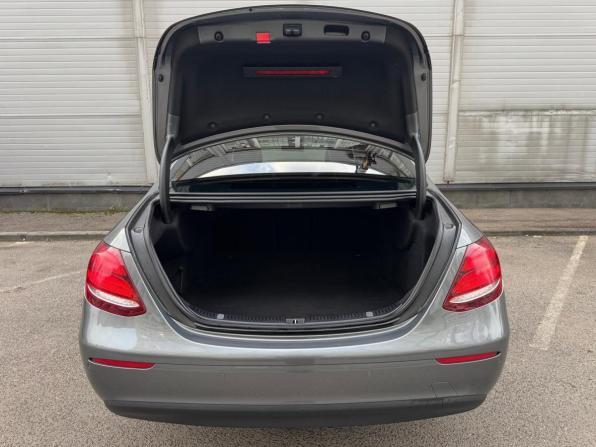 Mercedes-Benz E-Класс V (W213 S213 C238) с пробегом 2018 года, цена 2 759 000 рублей, 82038 км, седан, Автокод Объявления
