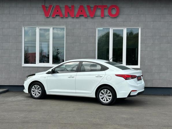 Hyundai Solaris II с пробегом 2019 года, цена 1 325 000 рублей, 120600 км, седан, Автокод Объявления
