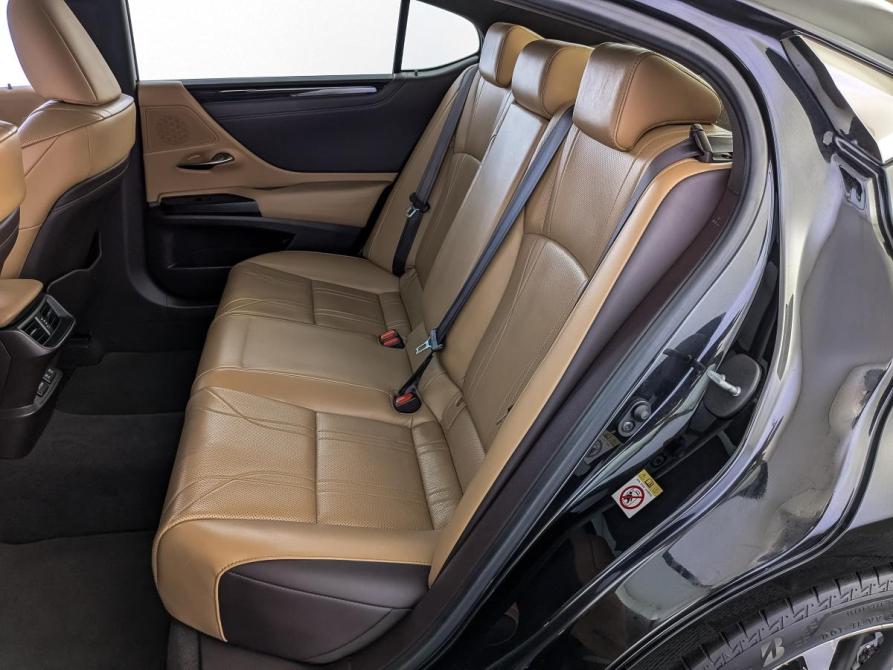 Lexus ES VII Москва  - изображение 18