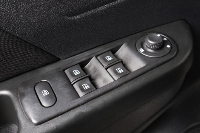 Renault Kaptur I с пробегом 2016 года, цена 1 589 000 рублей, 111484 км, внедорожник, Автокод Объявления