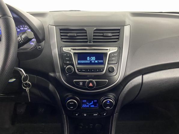 Hyundai Solaris I Рестайлинг с пробегом 2016 года, цена 869 000 рублей, 174149 км, седан, Автокод Объявления