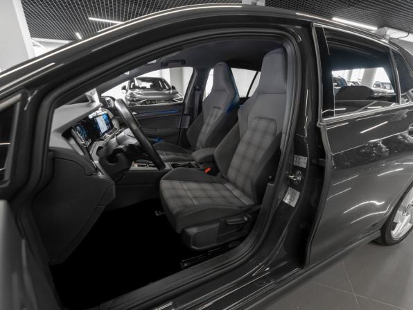Volkswagen Golf VIII с пробегом 2020 года, цена 2 980 000 рублей, 61063 км, хэтчбек, Автокод Объявления