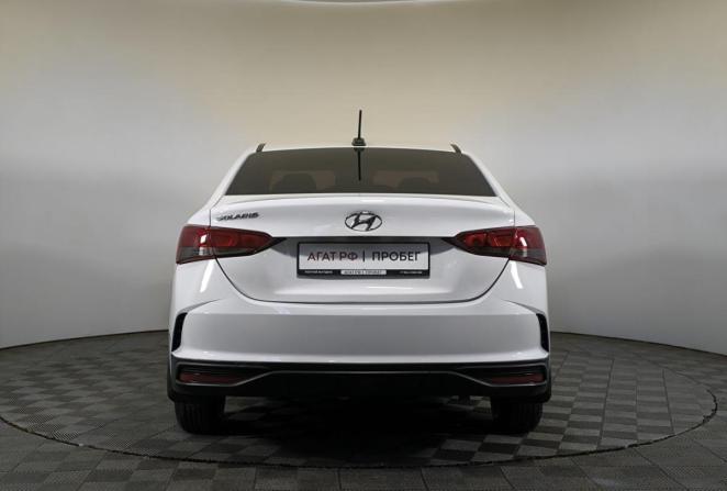 Hyundai Solaris II Рестайлинг с пробегом 2021 года, цена 1 450 000 рублей, 263271 км, седан, Автокод Объявления