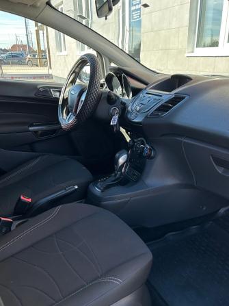 Ford Fiesta Mk6 Рестайлинг с пробегом 2016 года, цена 935 000 рублей, 112424 км, хэтчбек, Автокод Объявления