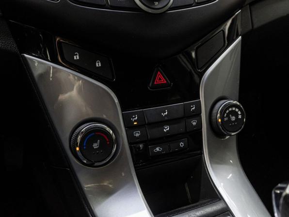 Chevrolet Cruze I Рестайлинг с пробегом 2013 года, цена 799 000 рублей, 278058 км, универсал, Автокод Объявления