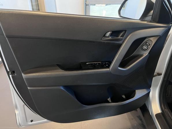 Hyundai Creta I с пробегом 2019 года, цена 1 950 000 рублей, 57745 км, внедорожник, Автокод Объявления