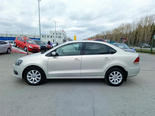 Volkswagen Polo V с пробегом 2011 года, цена 529 995 рублей, 297798 км, седан, Автокод Объявления