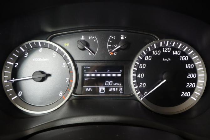 Nissan Tiida II с пробегом 2015 года, цена 899 000 рублей, 188300 км, хэтчбек, Автокод Объявления