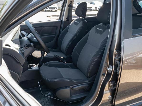Renault Sandero II Рестайлинг с пробегом 2021 года, цена 1 019 000 рублей, 103326 км, хэтчбек, Автокод Объявления