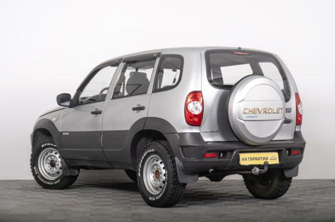 Chevrolet Niva I Рестайлинг с пробегом 2011 года, цена 549 000 рублей, 121000 км, внедорожник, Автокод Объявления