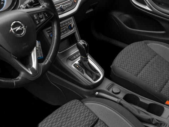 Opel Astra K Рестайлинг с пробегом 2021 года, цена 1 450 000 рублей, 213042 км, универсал, Автокод Объявления