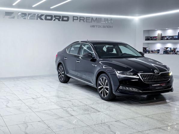 Skoda Superb III Рестайлинг с пробегом 2024 года, цена 3 250 000 рублей, 125 км, лифтбек, Автокод Объявления