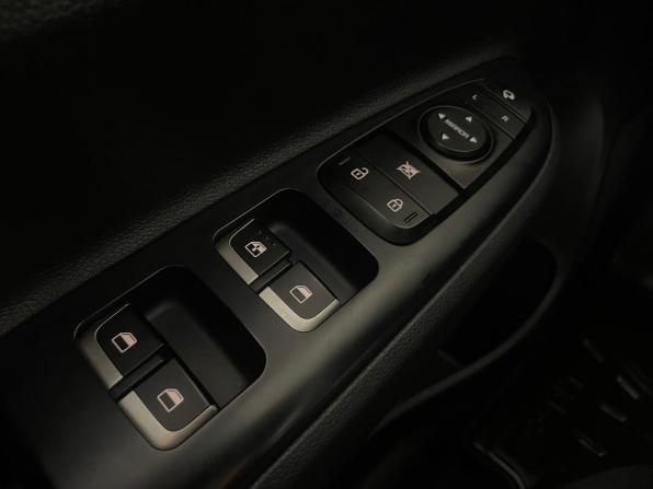 Kia Rio IV Рестайлинг с пробегом 2021 года, цена 1 824 000 рублей, 60210 км, хэтчбек, Автокод Объявления