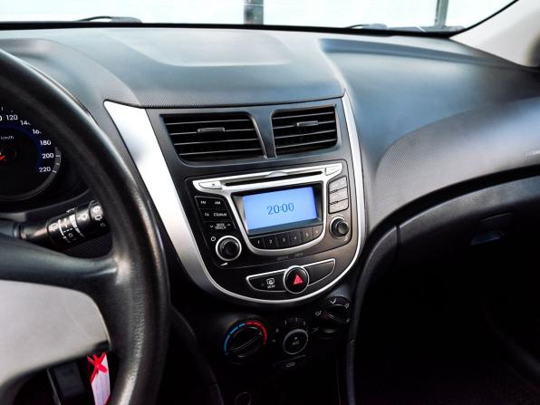 Hyundai Solaris I с пробегом 2012 года, цена 649 000 рублей, 150716 км, хэтчбек, Автокод Объявления