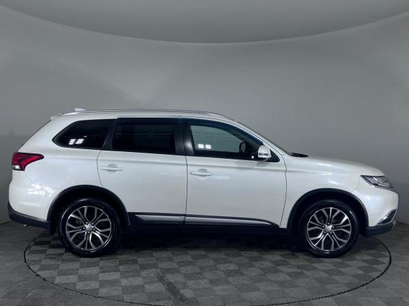 Mitsubishi Outlander III Рестайлинг 2 с пробегом 2018 года, цена 1 980 000 рублей, 120084 км, внедорожник, Автокод Объявления