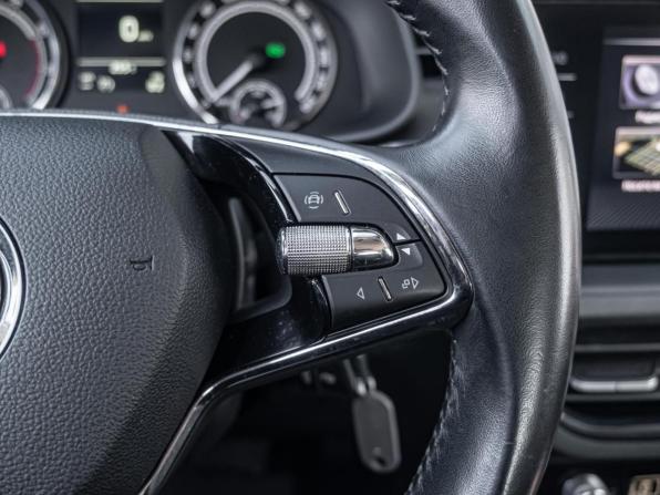 Skoda Rapid II с пробегом 2021 года, цена 1 495 000 рублей, 182086 км, лифтбек, Автокод Объявления