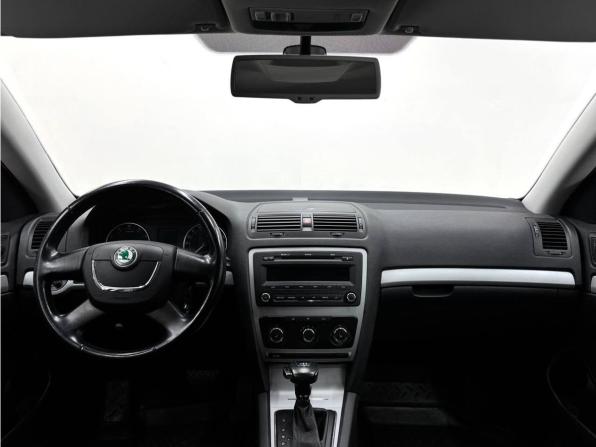 Skoda Octavia II (A5) Рестайлинг с пробегом 2011 года, цена 959 900 рублей, 138800 км, лифтбек, Автокод Объявления